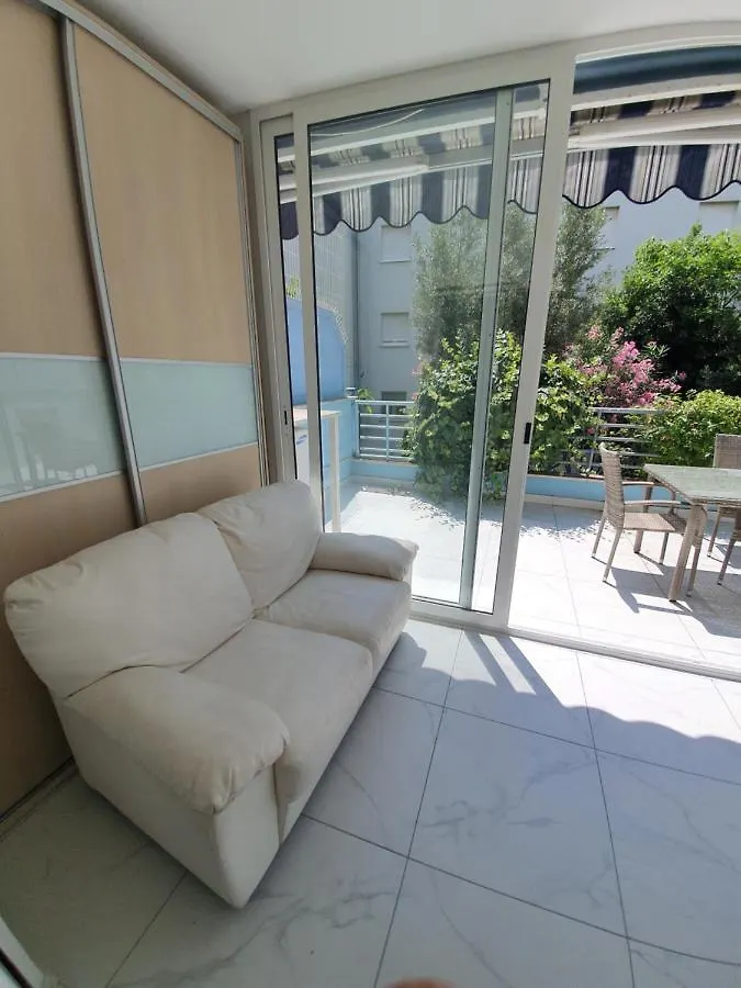 Apartment Diana Split Znjan